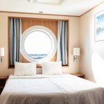 A -ikkunallinen parivuodehytti