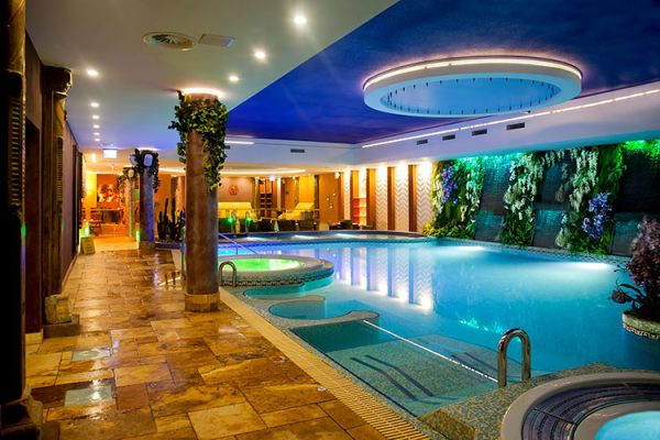 Hemmottelua Tallinnan lomalle