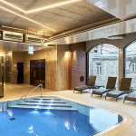 WELLNESS JA SPA osaston altaat