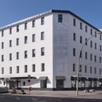 Max Brown Kudamm hotelli kuvattuna kadulta päin