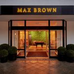 Max Brown Kudamm Berlin hotellin sisäänkäynti