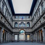 Palatsimaisen taidegallerian julkisivu.