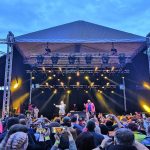 Konsertti toila Oru-puistossa