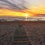 Auringolasku Narva-Joensuun rannalla