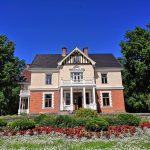 Olustveren jugendtyylinen kartano