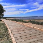 Kundan uimaranta puupolku