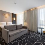 Deluxe Double vuodesohvalla, Mövenpick Hotel Tallinn