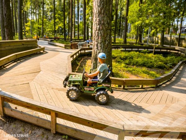 Dzintari metsäpuisto