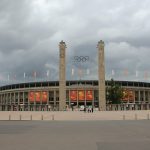 Berliinin Olympiastadion ulkoapäin kuvattuna