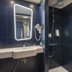 Superior-perhehuoneen kylpyhuone