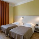 Väliovellinen perhehuone