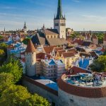 Paksu Margareeta tykkitornin katolla on kesäterassi