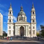 Pyhän Tapanin kirkko Budapestissa kesällä