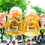 Oluttuoppien kilahtelua Saksassa