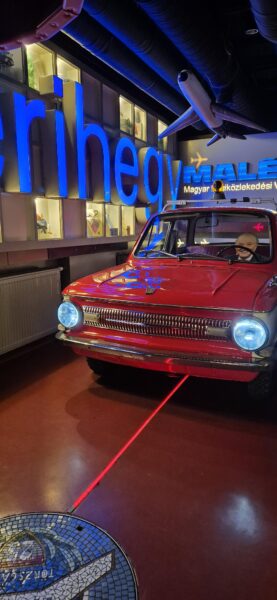 Interaktiivinen retromuseo