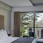 Standard huoneen näkymä kadulle päin