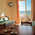 Yhden makuuhuoneen huoneiston olohuone Porto Kalamaki