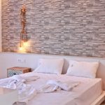 Junior Sviittin sänky Porto Kalamaki hotellissa