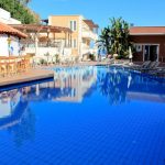 Porto Kalamaki hotellin uima-allas