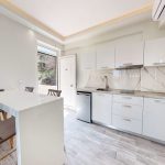 Superior huoneiston keittonurkkaus Porto Kalamaki hotellissa