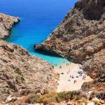 Seitanin ranta kallioiden keskellä