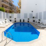 Hotellin uima-allasalue