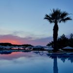 Uima-allasalue illalla