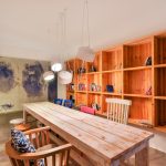 Hotellin kirjastohuone