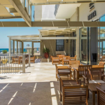 Ulkoterssi auringossa