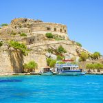 Veneitä Spinalongan saaren edustalla