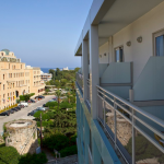 Parvekenäkymä kasinon suuntaan