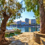 Kalastusveneet Voulismeni-järvellä Agios Nikolaosissa