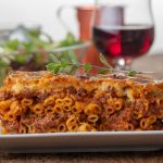 Kreikkalainen ruoka-annos