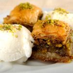 Baklavaa jäätelöllä