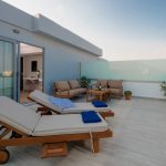 Terassi aurinkovuoteilla