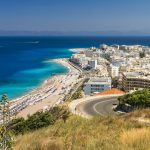 Rodoksen kaupunki ja merimaisema