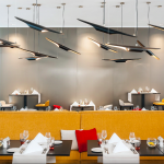 Ravintolan kattokoristeitä