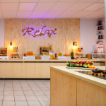 Aamiaistarjoilua bufeessa