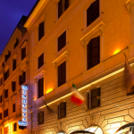 Katunäkymä illalla