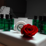 Ruusu ja saippuapulloja