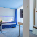 Vaatekaappi ja parisänky