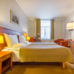 Standard huone yksi ikkuna