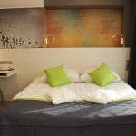 Standard huoneen seinältä löytyy vanhoja olympiakuvia