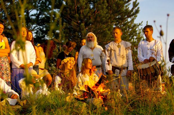 Baltian vanhojen kulttuurien ja uskontojen jäljillä