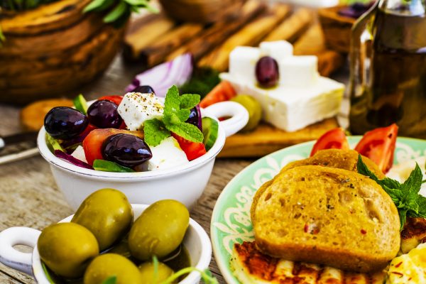 Makumatka kreikkalaisen ruokakulttuurin äärelle