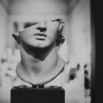 Kreikkalainen muotokuvaveistos mustavalkokuvassa