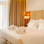 Kahden hengen huone erillisillä vuoteilla