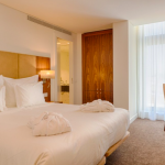 Kahden hengen huone parivuoteella