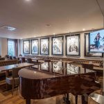 Flyygeli ravintolasalissa