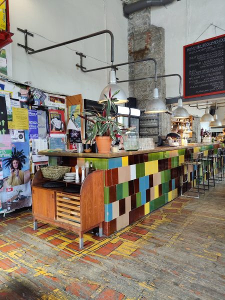 Legendaarinen F-hoone